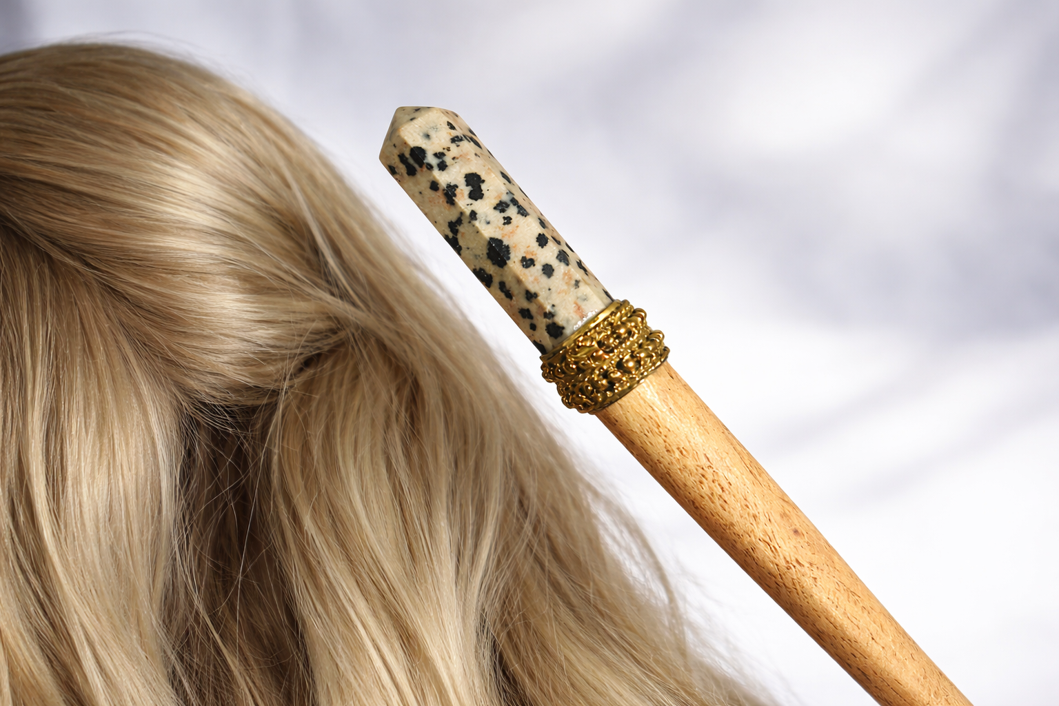 Где купить заколки пружинки онлайн выгодно: советы перед заказом