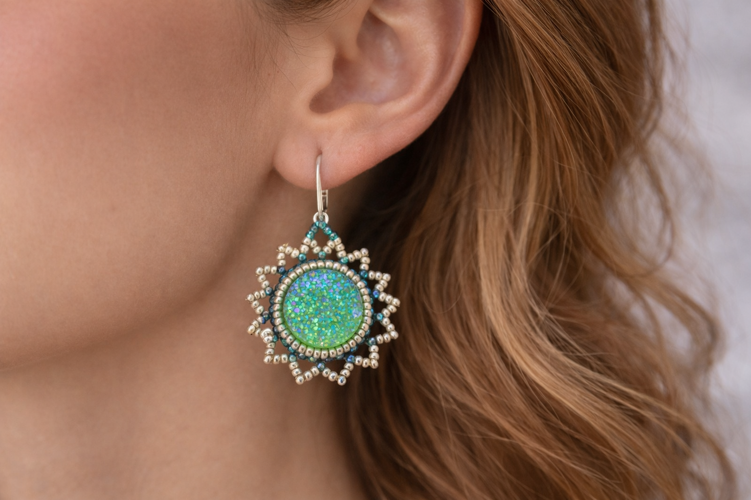 Топ-10 причин купить крупные серьги для яркого образа